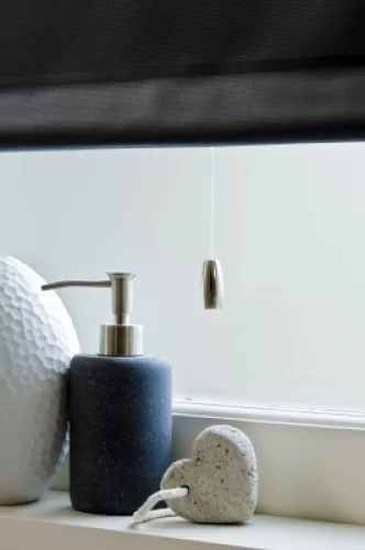 Unilux Black PVC Roller Blind - Image 4